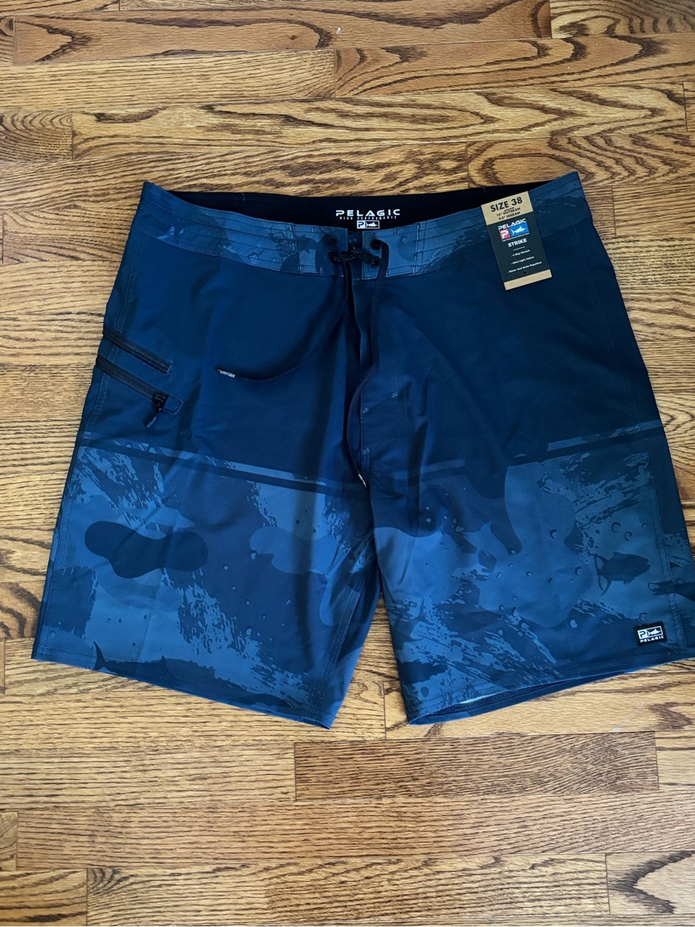 Pelagic Men's Dark Blue Camo Wave 19” Board Shorts- new with tags size 38